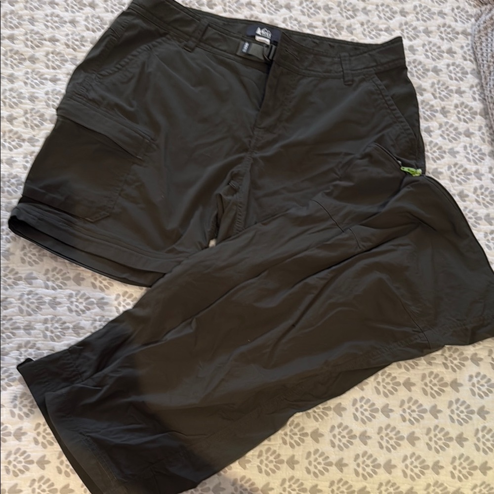 Women’s REI convertible hiking/fishing/outdoor travel
Pants.